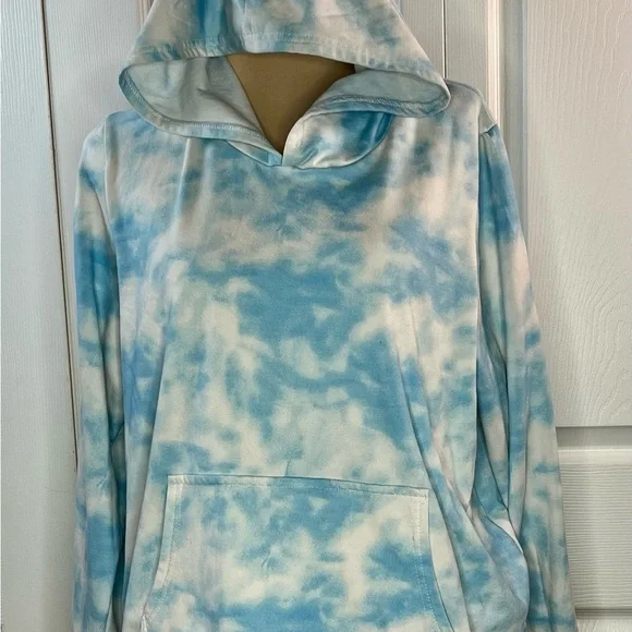 Women's Blue Tie-Dye Hoodie and Shorts Set, 2X - Picture 3 of 14